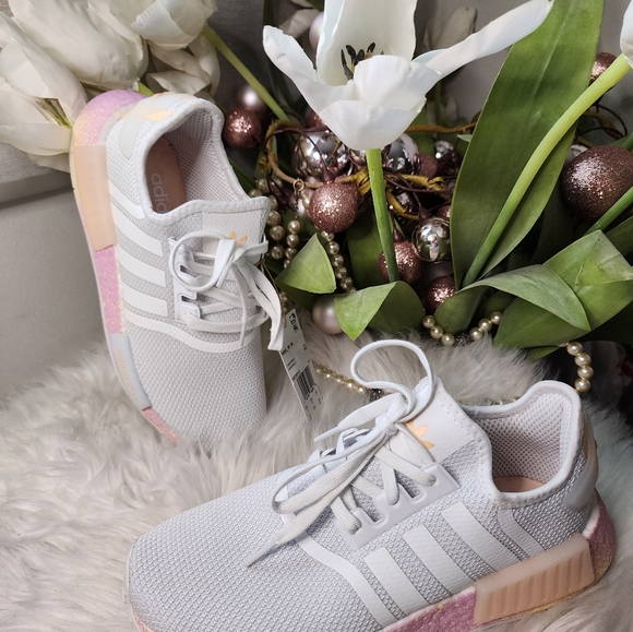 adidas NMD R1 Womens Shoes brand new - Picture 3 of 10